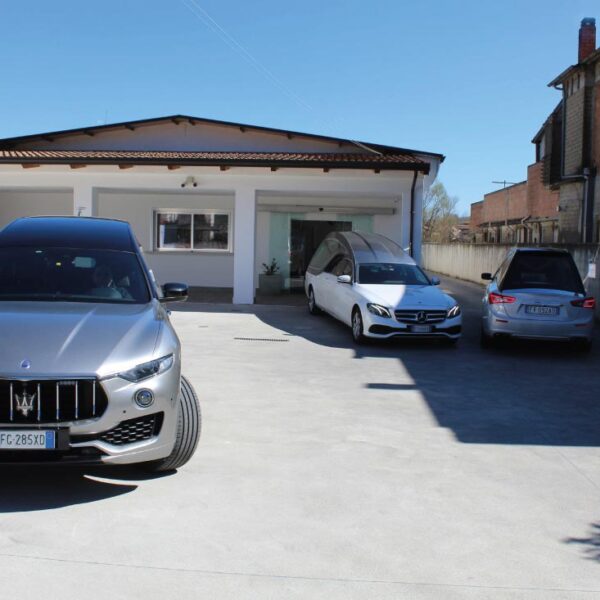 Maserati-Mercedes-auto-carro-funebre-agenzia-Ricci4